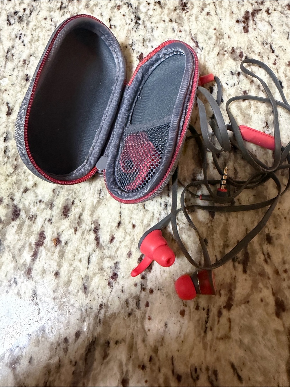 Beats by Dre Powerbeats Wireless Earbuds Pink/Black with Carrying Case